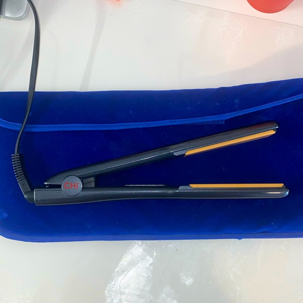 CHI Hair Straightener